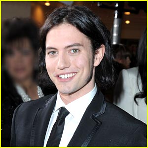 Jackson Rathbone: Pomaga dobrodelnim skladom