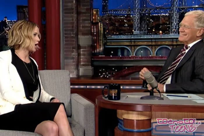 NORO! Jennifer Lawrence v živo zapela božično pesem!