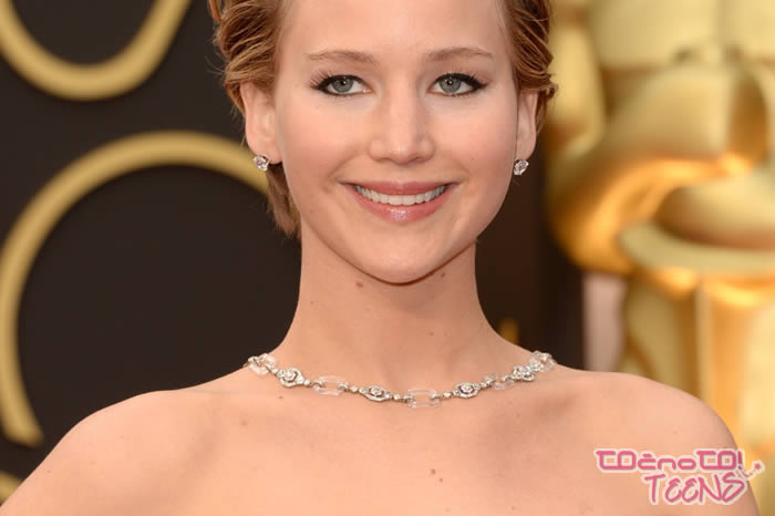 POSLUŠAJ! Kako poje Jennifer Lawrence v Igrah lakote!