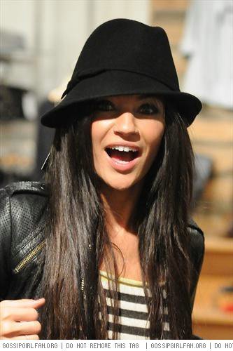 ... Jessica Szohr