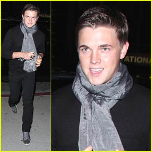 VIDEO: Jesse McCartney nastopa v novem nadaljevanju Alvin in veverički!