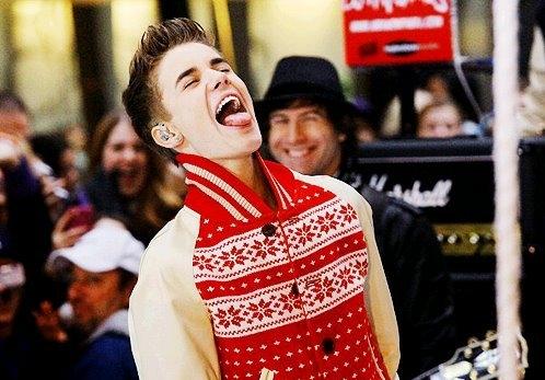 Zapravljivec Justin Bieber: Nosi puloverje za 1227 evrov!
