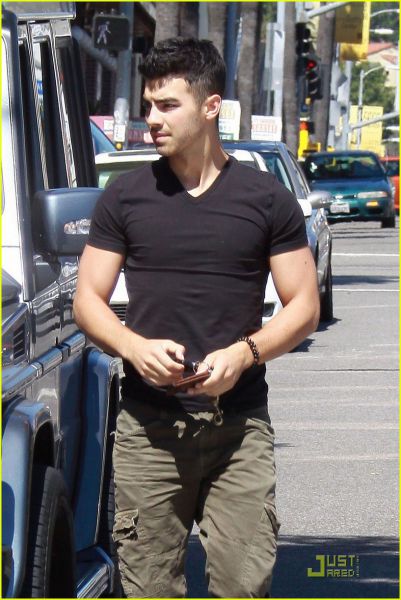 Joe Jonas promovira svoj solo album
