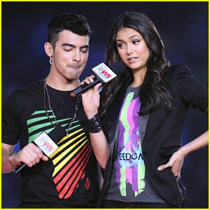 Nina Dobrev in Joe Jonas: Skupaj v boj proti lakoti!