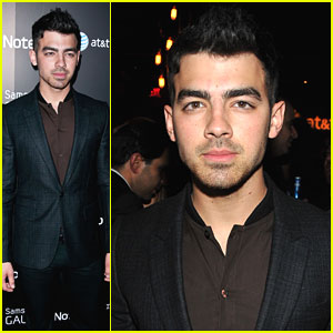 Vroče! Jonas Brothers odhajajo snemat nov album!