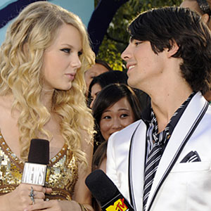 Vroče! Bosta Taylor Swift in Joe Jonas posnela duet?!