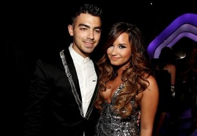 Demi Lovato: Joe Jonas jo pri albumu brezpogojno podpira