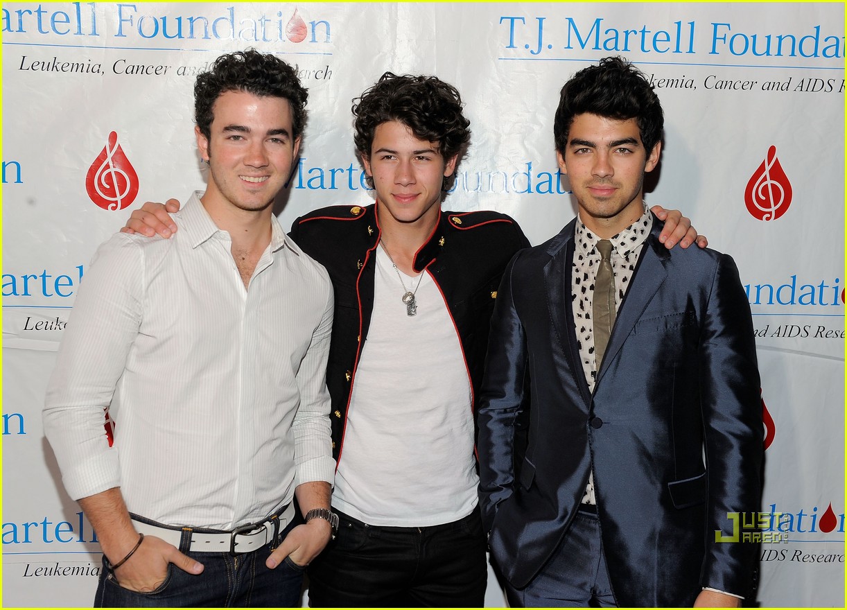 Jonas Brothers: Drugim zvezdnikom so lahko zgled!