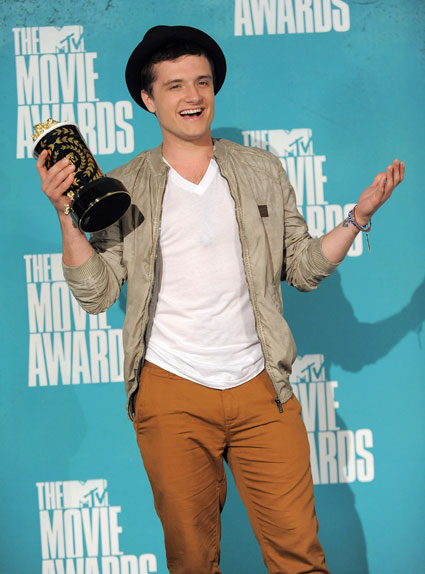 Josh Hutcherson: V novem filmu bo surfer?