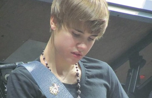Justin Bieber: Leta 2011 je imel na Twitterju največ trendnih tem!