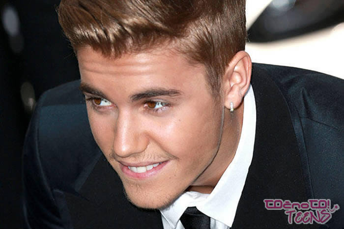 AJOJ! Justin Bieber se je poškodoval!