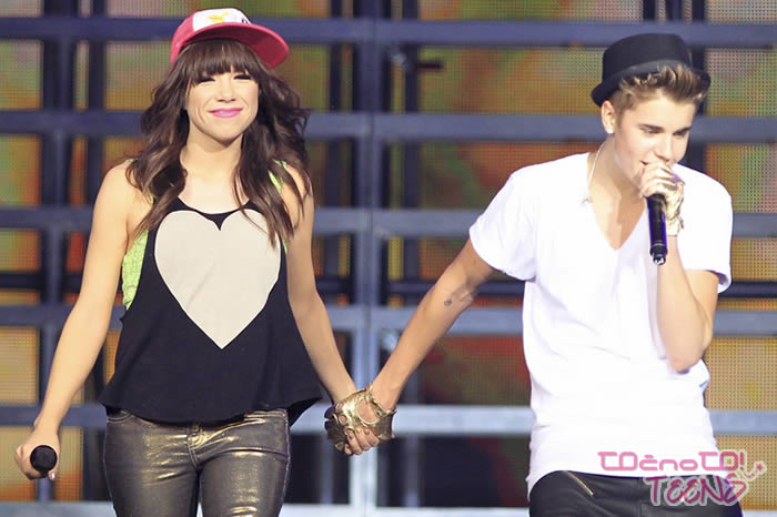 VIDEO: Justin Bieber in Carly Rae Jepsen skupaj!