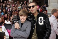 VROČE: Miley, Emily in Justin na nagradah MuchMusic!