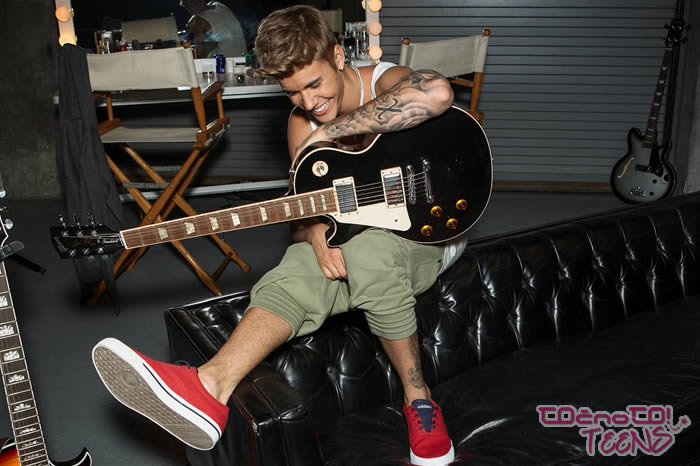 NAZAJ BO! Justin Bieber miri oboževalce!