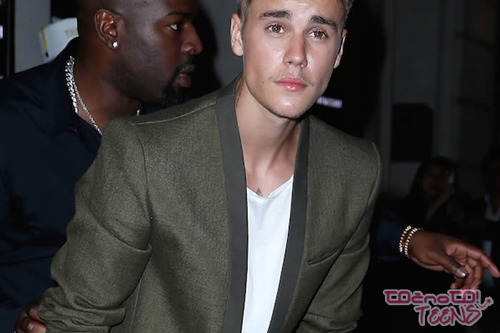OJOJ! Justin v Vatikanu povzročil zgražanje!