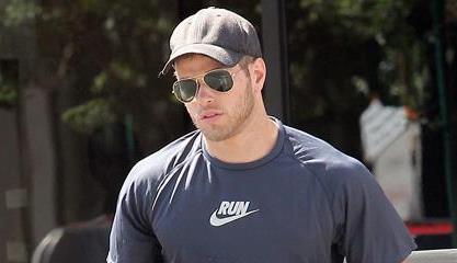 Kellan Lutz: Pospešeno se pripravlja na 'Jutranjo zarjo'!