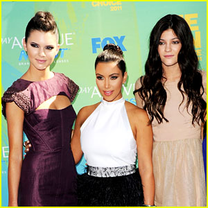 Kendall in Kylie Jenner: Postali bosta teti, Kim je noseča!