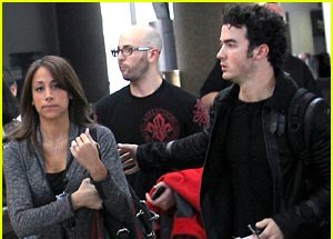 Kevin Jonas: S soprogo bo za zahvalni dan doma