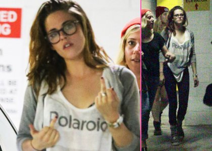 Ujeta prvič po razhodu! Kristen Stewart: Paparacem pokazala sredinec!
