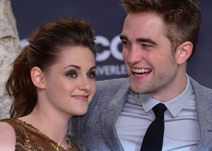 Avtorica Somraka: Robsten verjetno več ne bi še enkrat posnela Somraka!