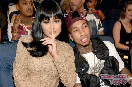 VROČE! Družina Kardashian jezna, ker Tyga izkorišča Kylie?
