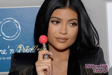 Kylie Jenner: Zdaj je pa zares 'blond'!