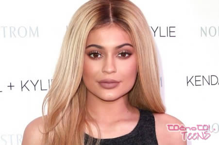 IZKORIŠČA! Kylie svoje delavce sili v delo v grozljivih pogojih!