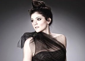 FOTO: Oglej si fotografije čisto prvega photoshootinga Kylie Jenner!