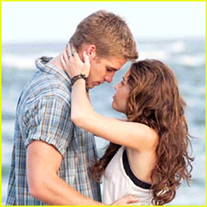 Liam Hemsworth: Z Miley sta se poljubljala pred njeno babico