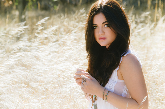 Lucy Hale: S kom bi najraje zapela?