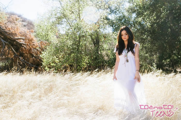 Lucy Hale ponosna z Lie A Little Better!