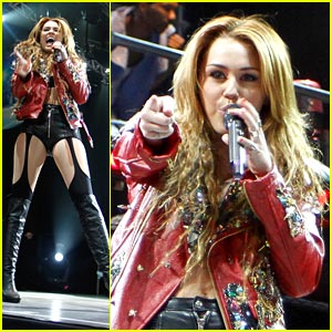 FOTO: Miley Cyrus je tudi v Braziliji skoparila z oblačili!