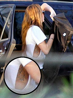 FOTO: Oglej si nov, že peti tatu Miley Cyrus!