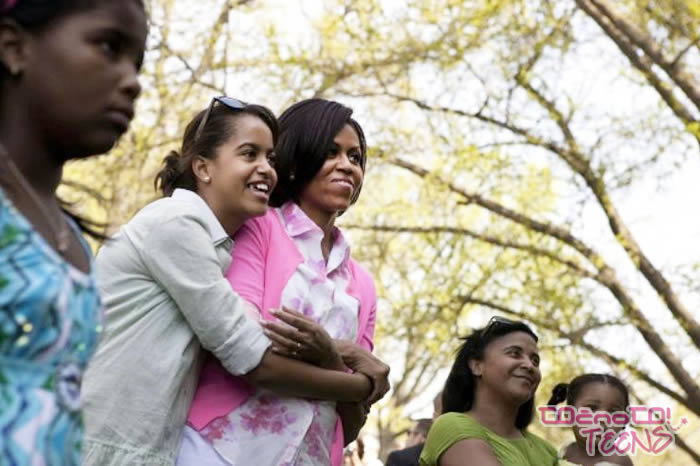 OJOJ! Je Malia Obama s tem predsednika ZDA spravila v težave?!