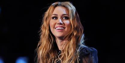 Mileyjina želja za njen 18. rojstni dan? Da bi bila njena razdrta družina spet skupaj!