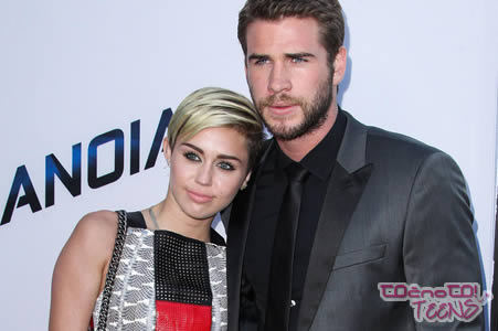 SPET SKUPAJ!? Miley spet s prstanom!