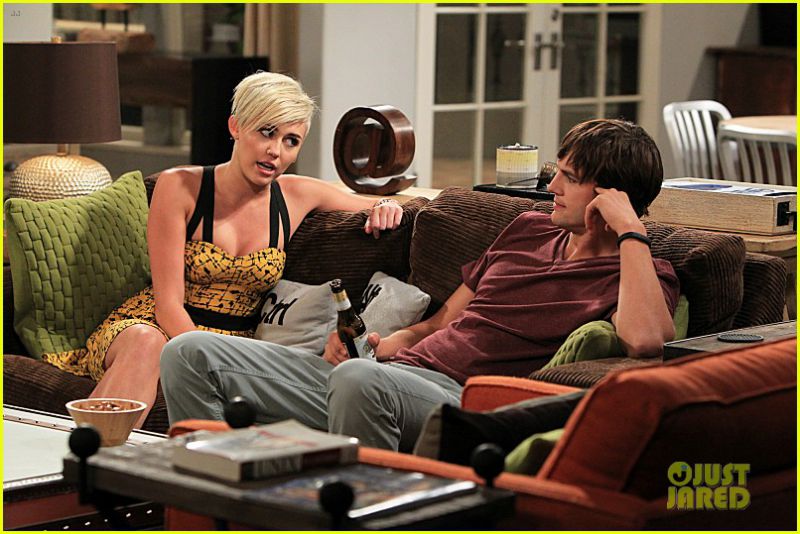 Miley Cyrus: Nove fotografije iz serije Dva moža in pol!