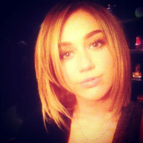 Foto: Miley Cyrus: Spet se je postrigla!