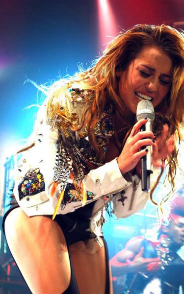 Miley Cyrus: Njena turneja je končana!