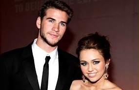 VROČE: Zaljubljenca Miley in Liam na Oskarjih