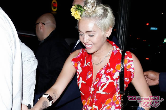 KIKS: Miley, kaj za vraga…?!