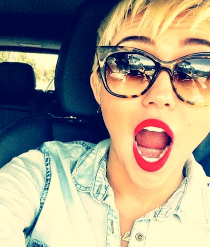Miley Cyrus: Priznala, da je svoje razmerje postavila na stranski tir!