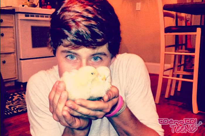 Nash Grier: 8 fotografij, na kateri smo se zaljubili v njegove oči!