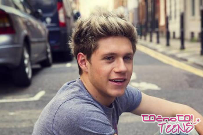 7 znakov, da je Niall Horan pravzaprav Batman pod krinko!