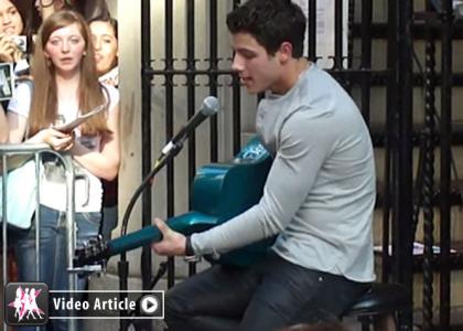 Video: Nick Jonas: Priredil je pesem What Makes You Beautiful!