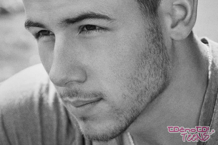 KAJ! Nick Jonas se je odločil!