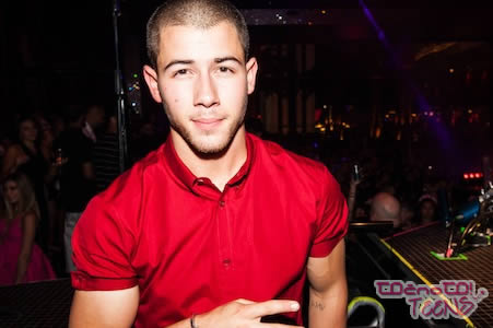 HUDA BOLEZEN! Nick Jonas spregovoril o tem!