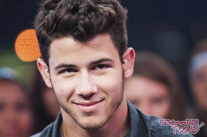 POSLUŠAJ! Nick Jonas predstavlja sveži singel Chains!