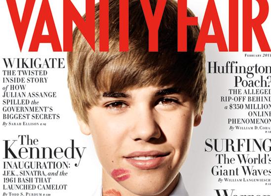 FOTO: Justin Bieber popolnoma prekrit z ženskimi poljubi!