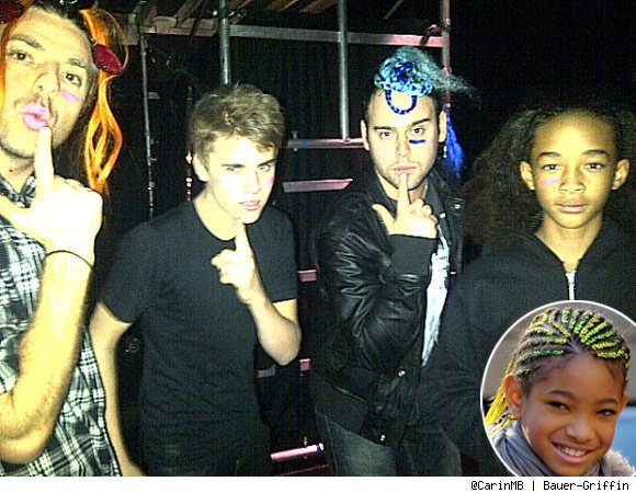 VIDEO: Justin Bieber je vskočil v nastop Willow Smith in nas močno nasmejal!